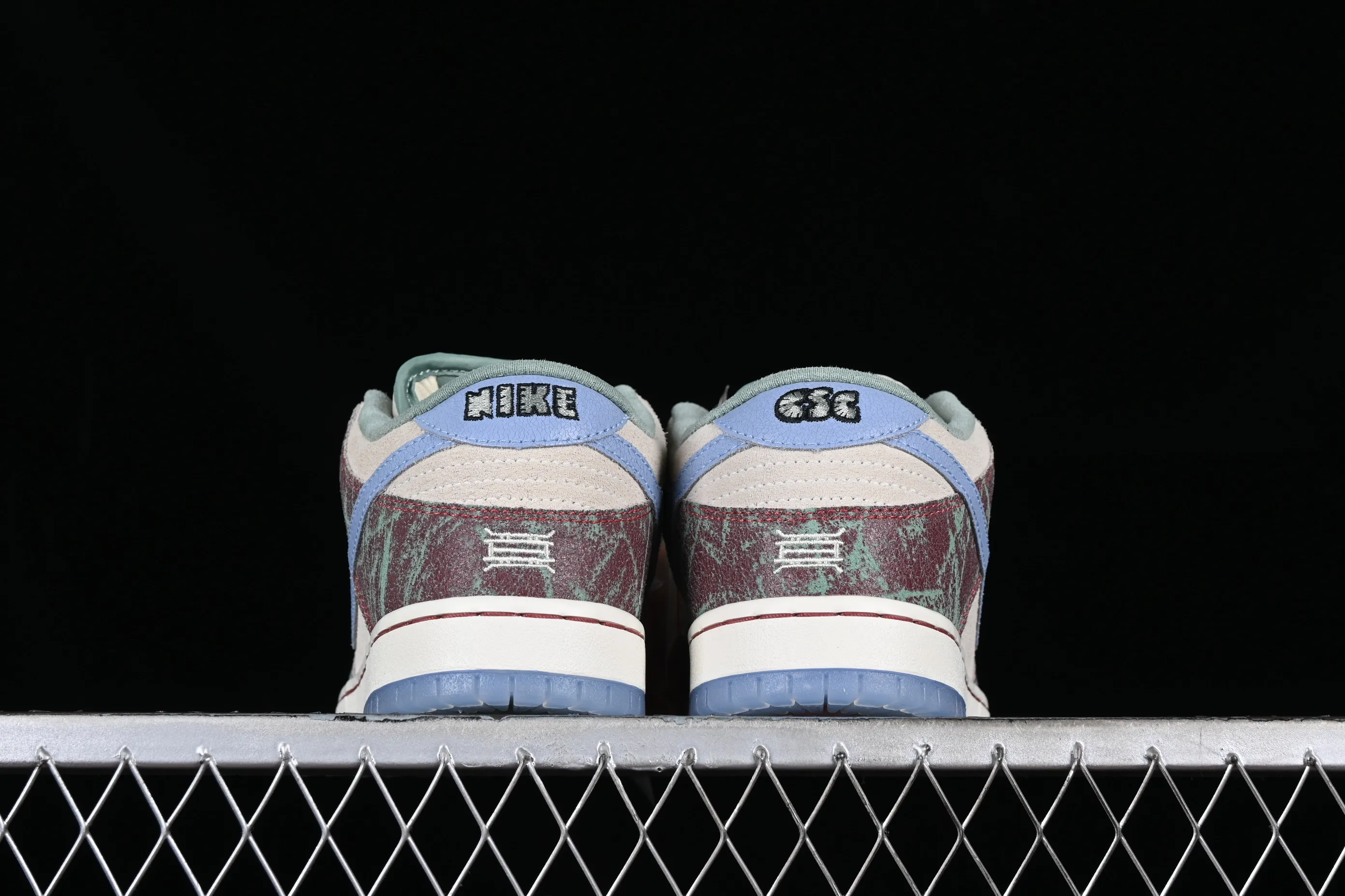 All categories Nk SB Dunk Series Nk SB Dunk Low low-top sneakers J version Crenshaw Skate Club x Nk SB Dunk Low joint model SB low-top sports and leisure sneakers FN4193-100
